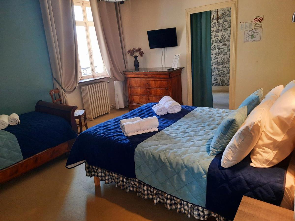 Hotel De La Barbacane Tiffauges Eksteriør bilde